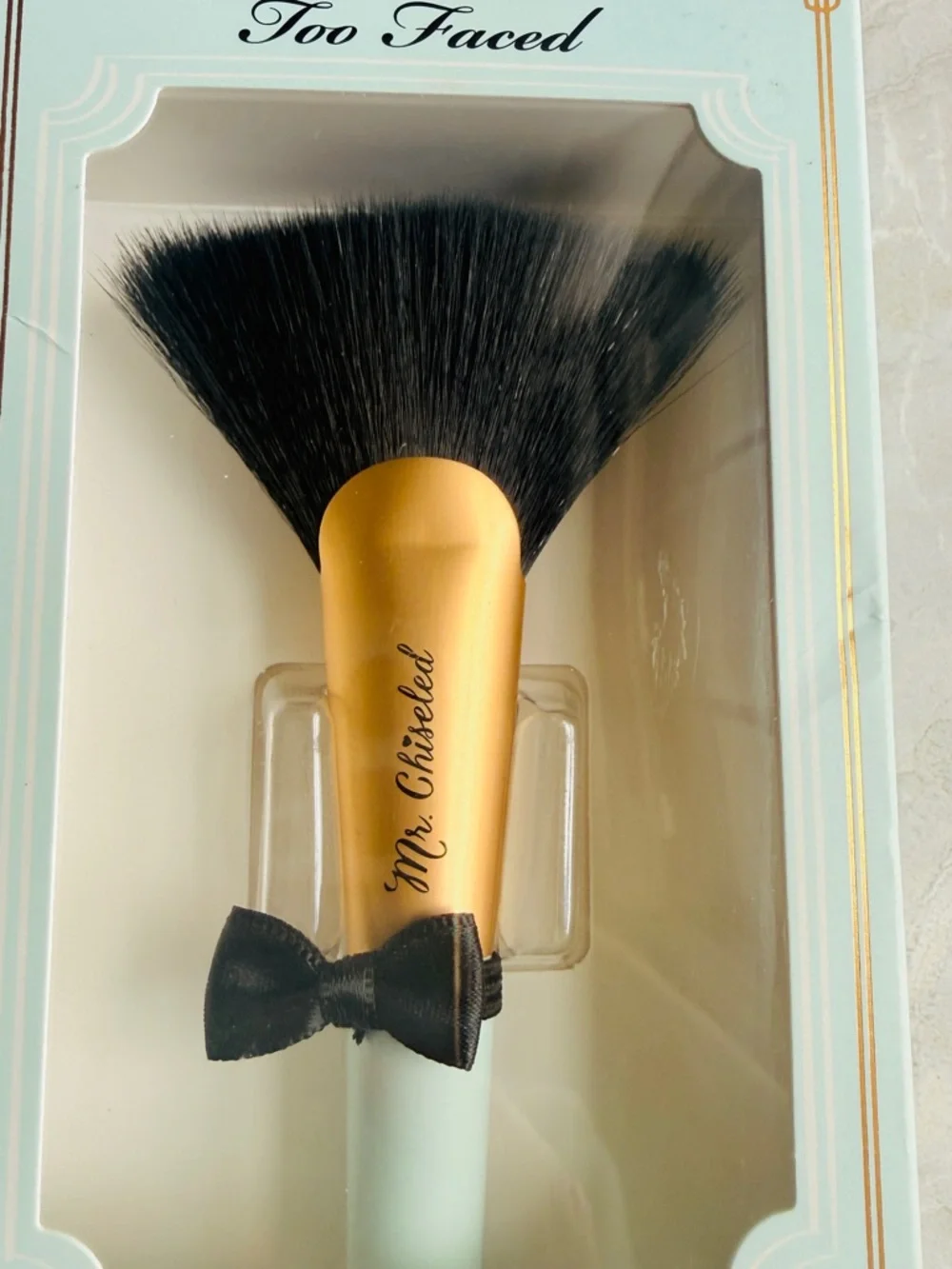 Too Faced Mr. Chiseled Contouring Brush Teddy Bear Hair NIB